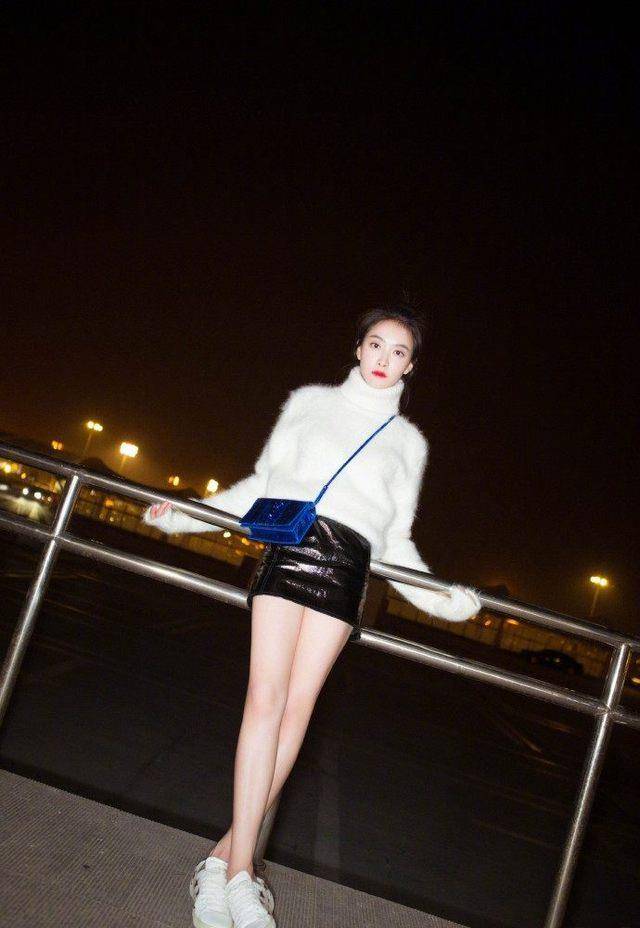 谁说腿粗不能穿皮裤了?宋茜这次竟凭一条皮裤惊艳了整个巴黎!