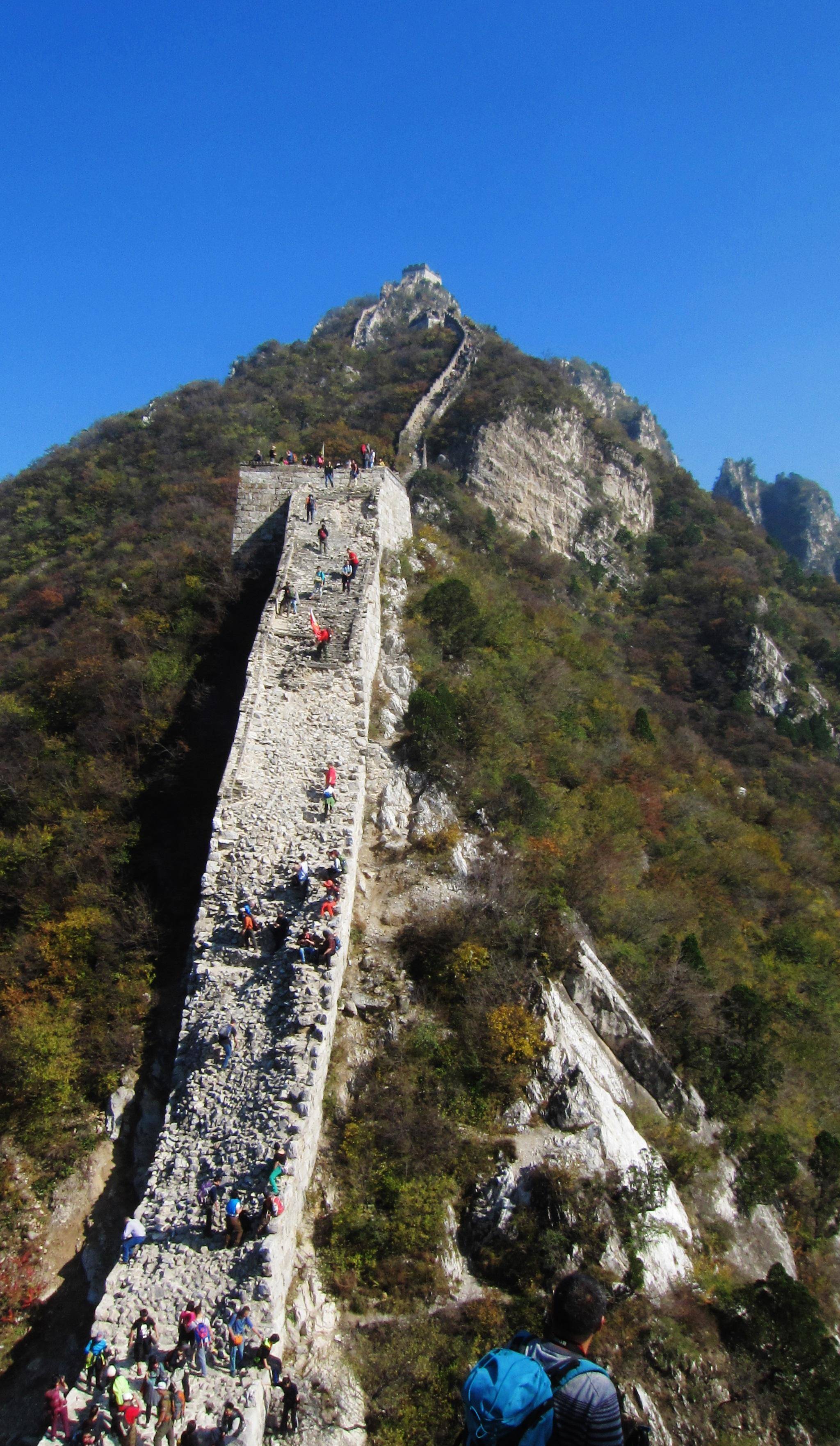 箭扣长城鹰飞倒仰角度图片