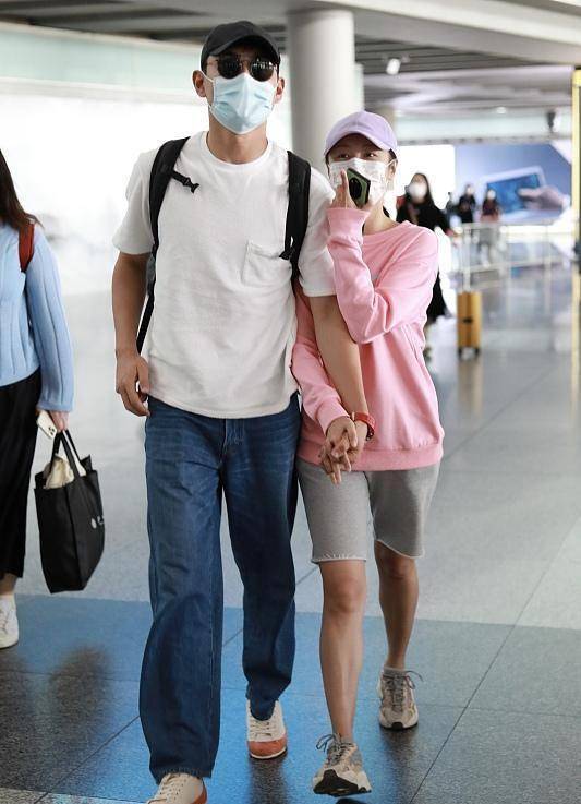 王彦霖夫妇婚后首次合体,妻子超黏人,五官精致颜值超高_佳妮_正式宣布