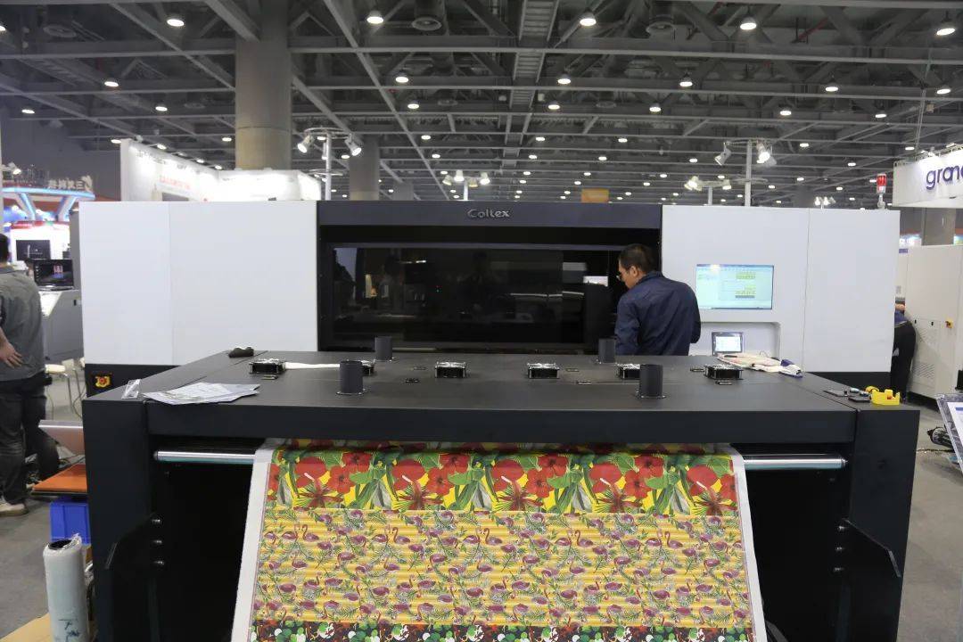 众多数码印花机品牌使用爱普生s3200打印头亮相广州展_生产_搭载_纺织
