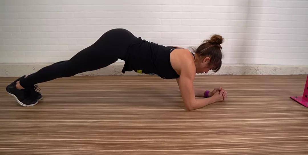 3个常见平板支撑错误,让你越练越废!_肌肉_训练_核心