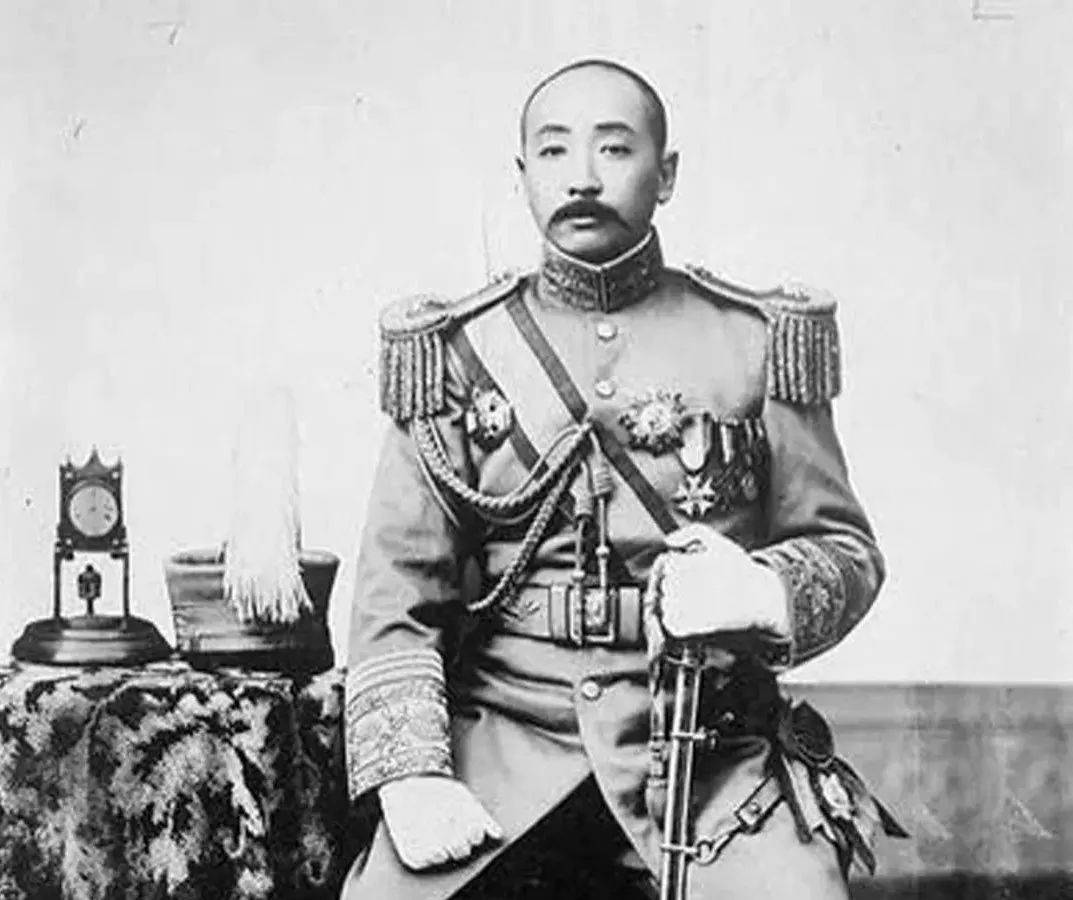 东北王张作霖:当年"福布斯"榜首,富可敌国,为何过年只吃饺子?