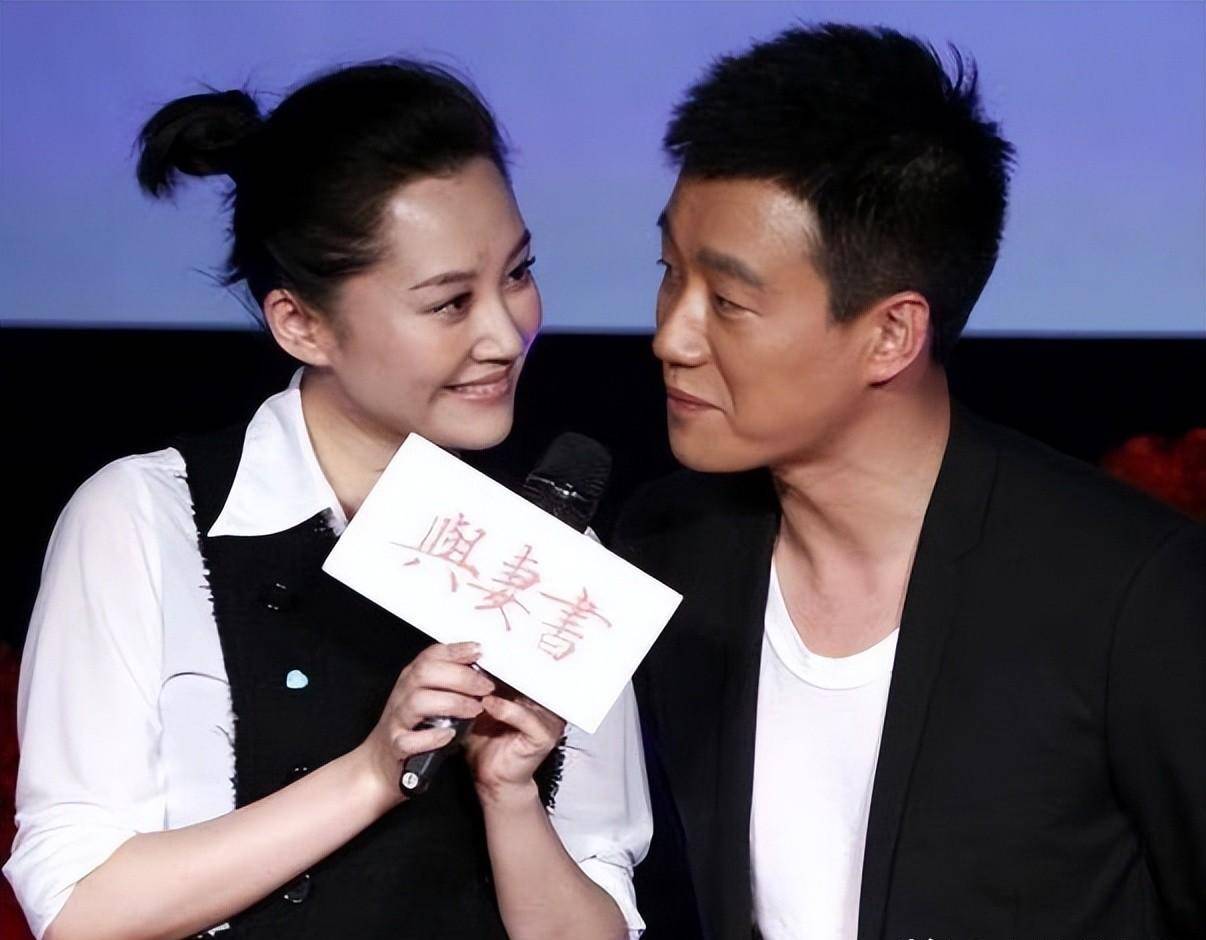 大美女许晴近照,身材清瘦高挑,宛如少女一般,55岁的她至今单身_刘波