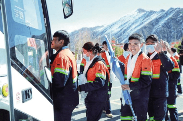 墨竹工卡县政企合作助推高校毕业生高质量就业_巨龙_培训_仪式