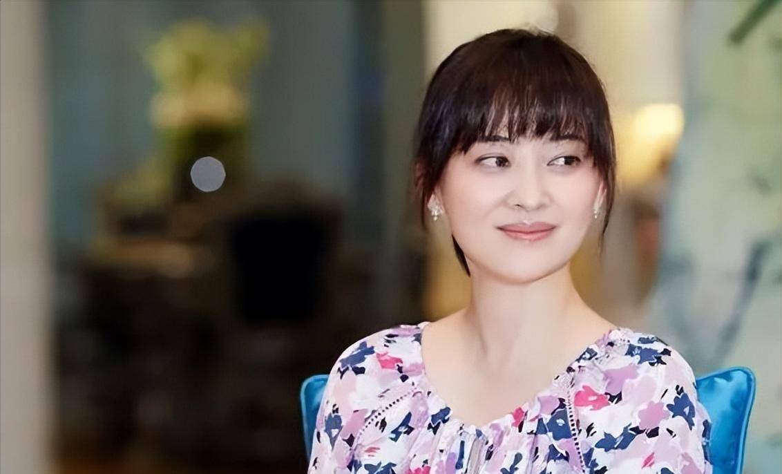 梅婷:花5年捧红的丈夫,刚走红就离婚,17年后两人境况天差地别_演艺