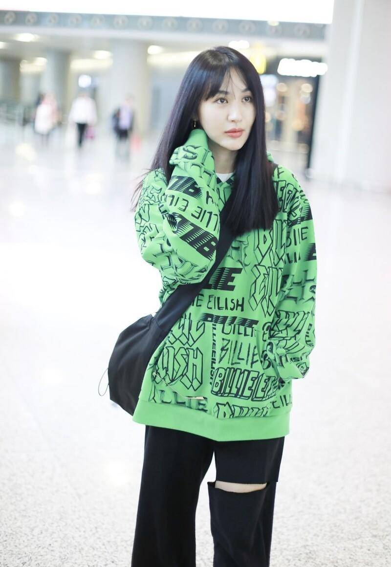 李菲儿乘风破浪,清风鉴水明月天衣,孔孟济宁摄影文学随笔札记_生活