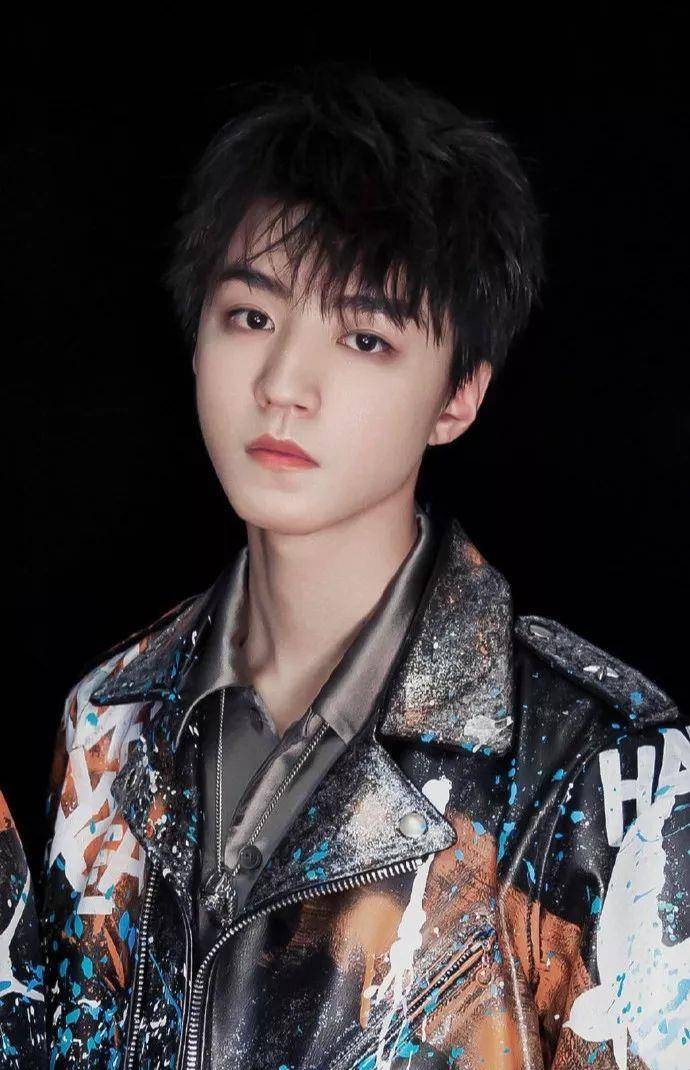 王俊凯的魅力到底有多大?让徐峥和陶虹参战!_女儿_一个人_公益