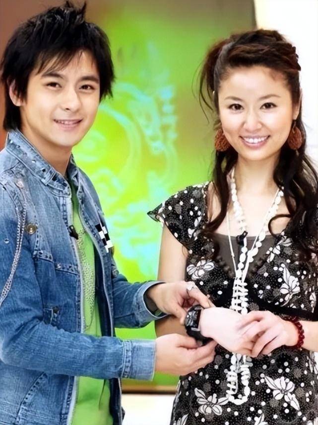 林心如和林志颖罕见同框,一个老阿姨一个美少年,差1岁像两代人_时尚