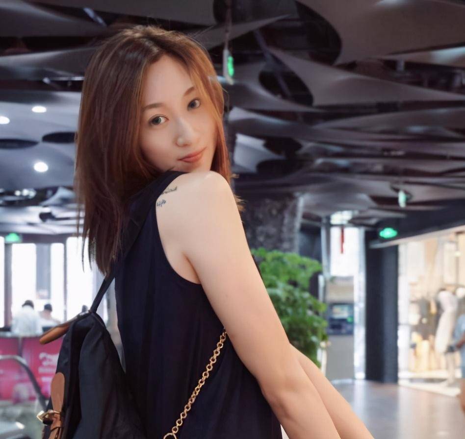 女排乔婷性格爽朗,生活自律,多处细致纹身,家有套北京四合院_排球