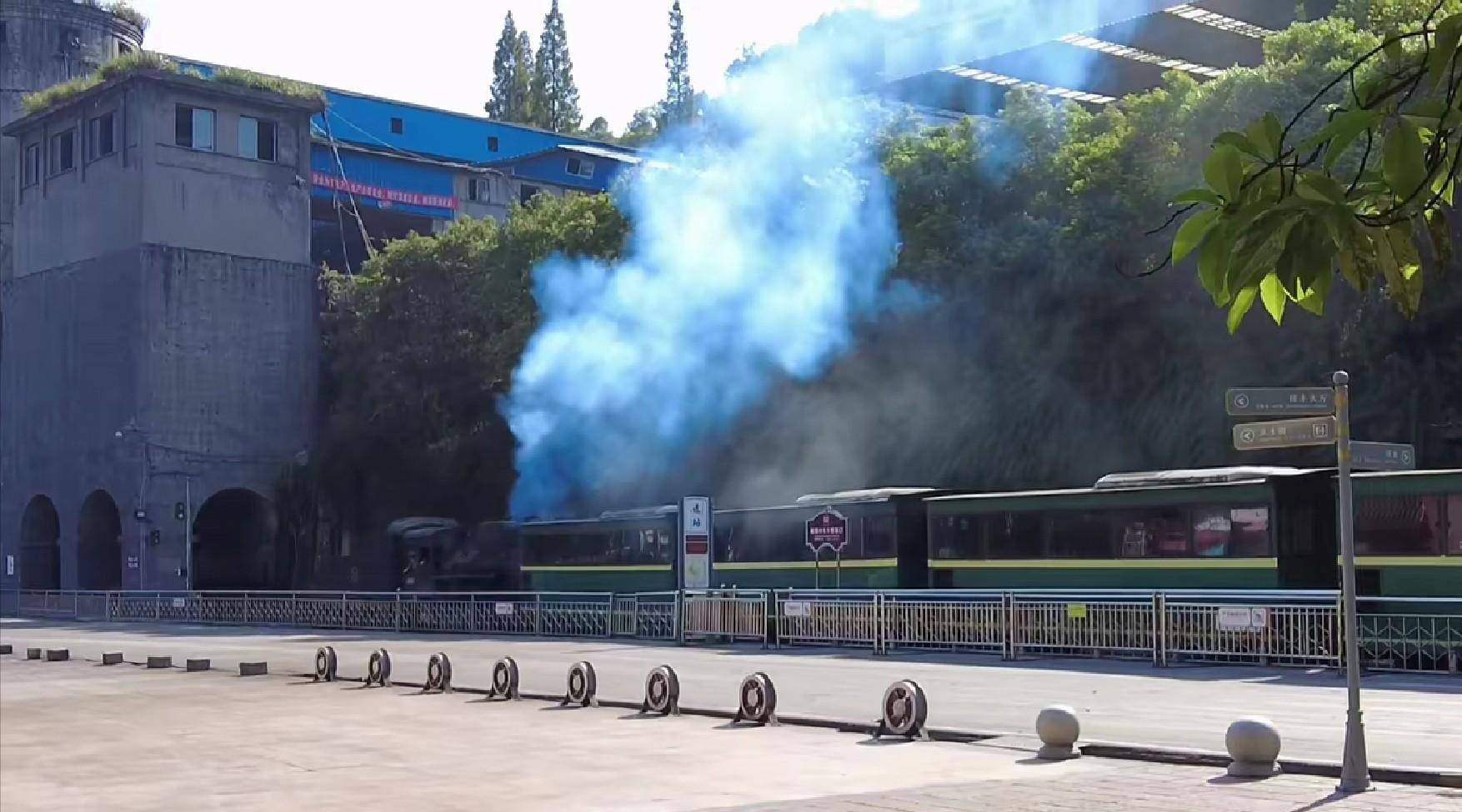 四川乐山市犍为县嘉阳煤矿,全世界唯一正常营运的窄轨蒸汽火车