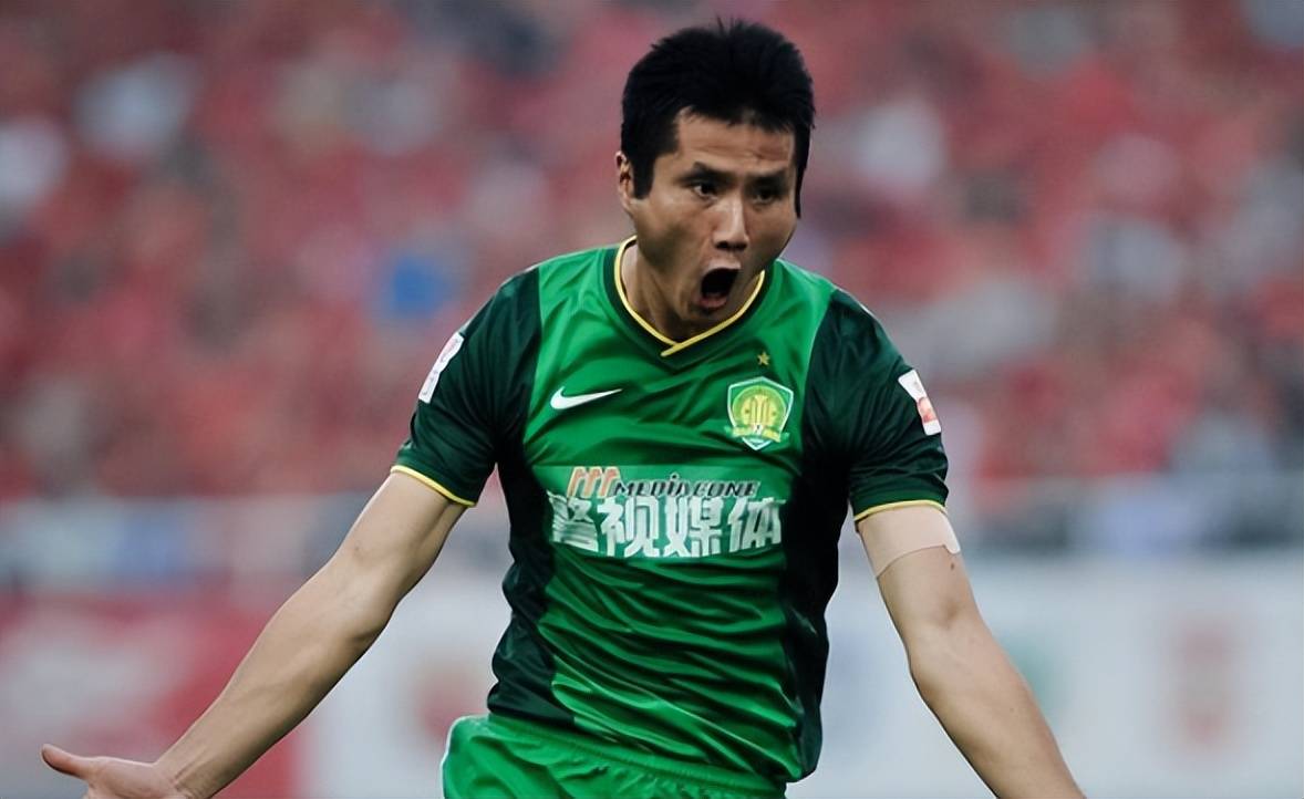 邵佳一在北京维克里出道,在北京国安成名.