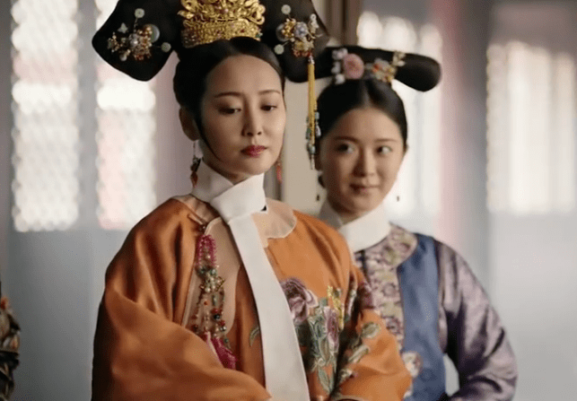 虽然魏佳氏的身份地位卑微,但她的父母从小就培养她