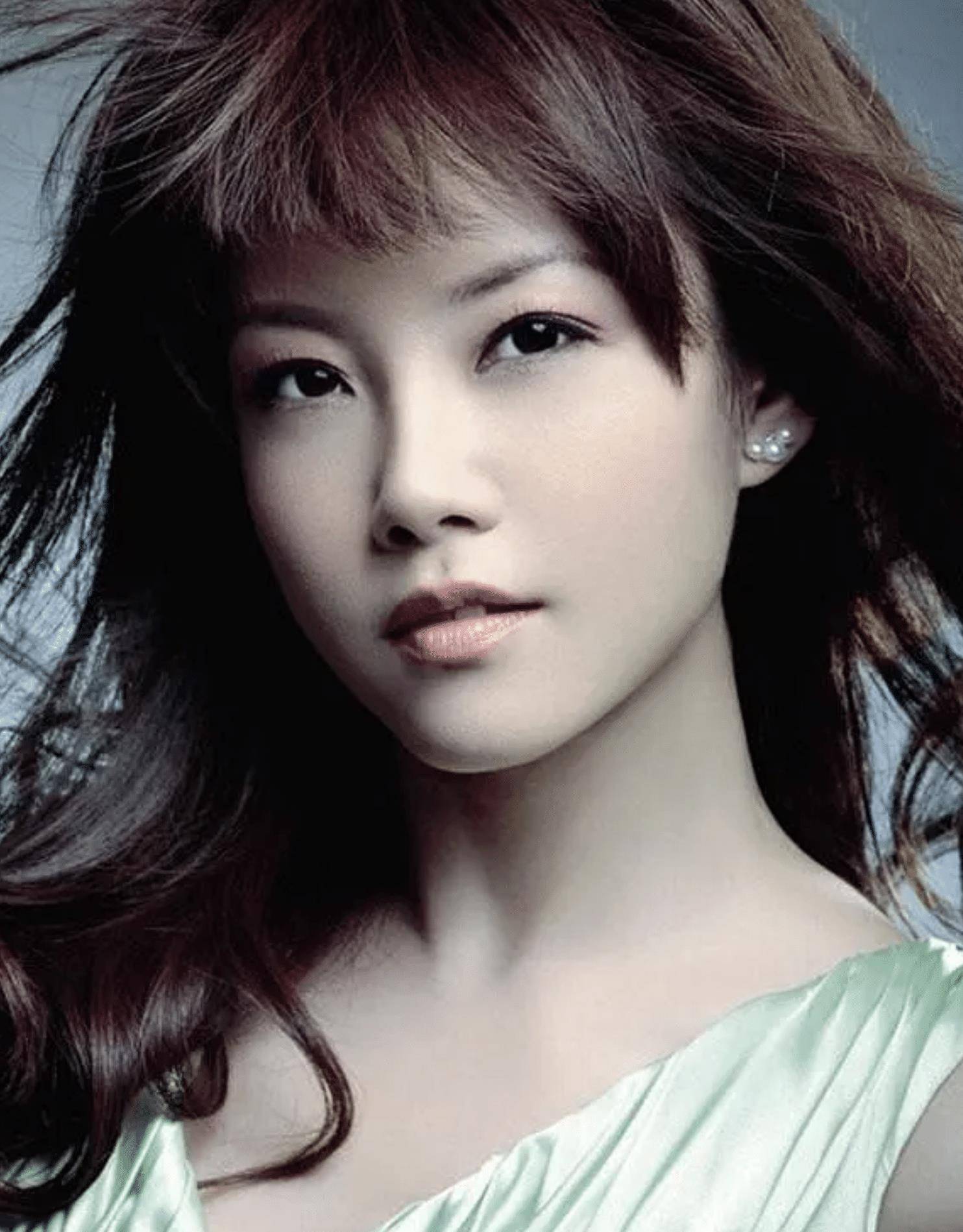 从爆红到突然消失,杨烁终究为自己的"狂妄自大"买了单_父亲_工作_教育