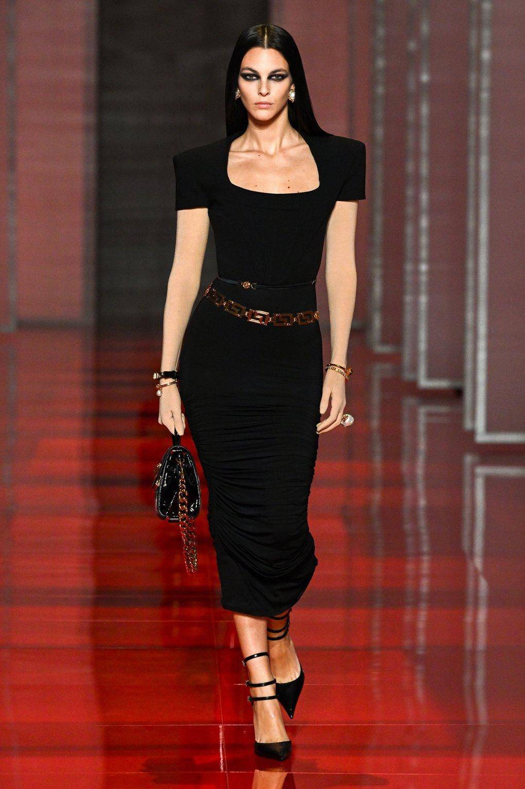 versace 范思哲2023秋冬女士系列:充分诠释倾心诱惑_greca_the