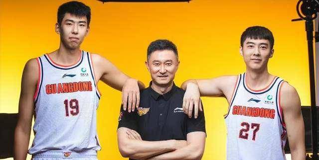 曝王博确定下课,广东新星赛季报销,王晗获得支持_徐昕_山东男篮_球员