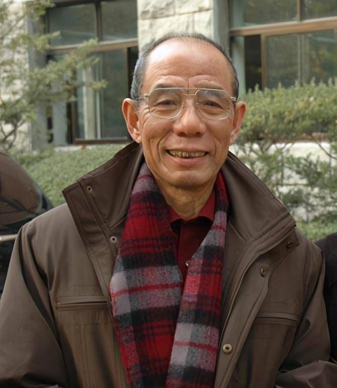 优秀演员魏宗万,被导演跪着求拍戏,和妻子恩爱48年不变_表演_感情