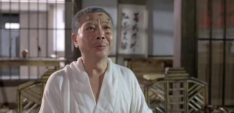 午马地位究竟有多高,女僵尸苦恋他15年,成龙,洪金宝为他抬棺!