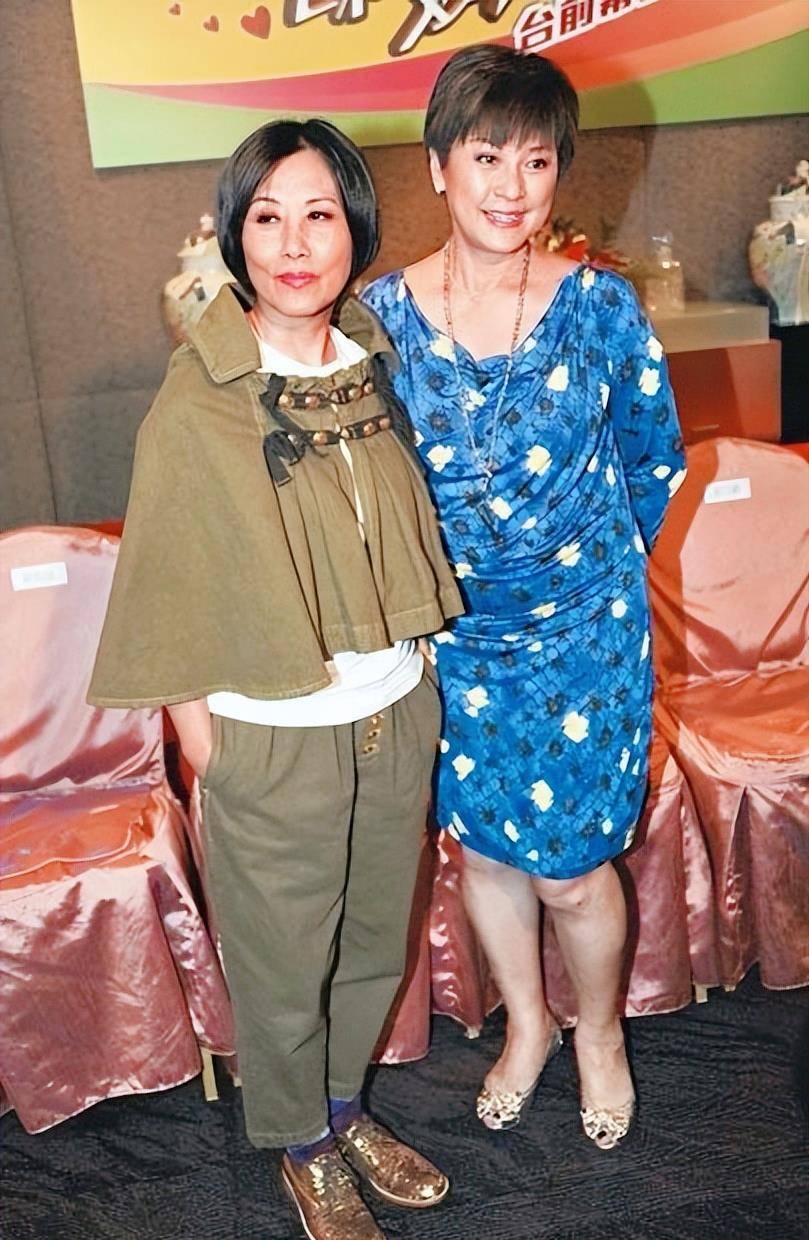 无线四大花旦之一,嫁2任老公生4子女,晚年做幸福师奶_生活_香港_父亲