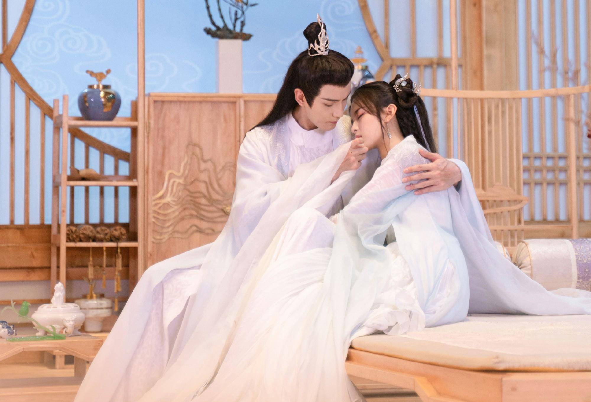 《花琉璃秩闻》官宣定档,剧情讨喜,全员高颜值,又有剧可追了!