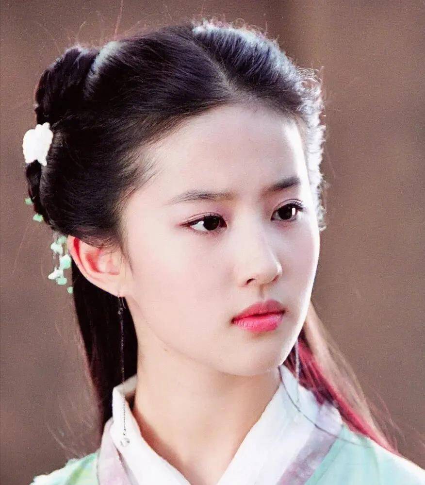 金庸戏中4位最美小龙女,李若彤刘亦菲齐上榜,谁最经典?