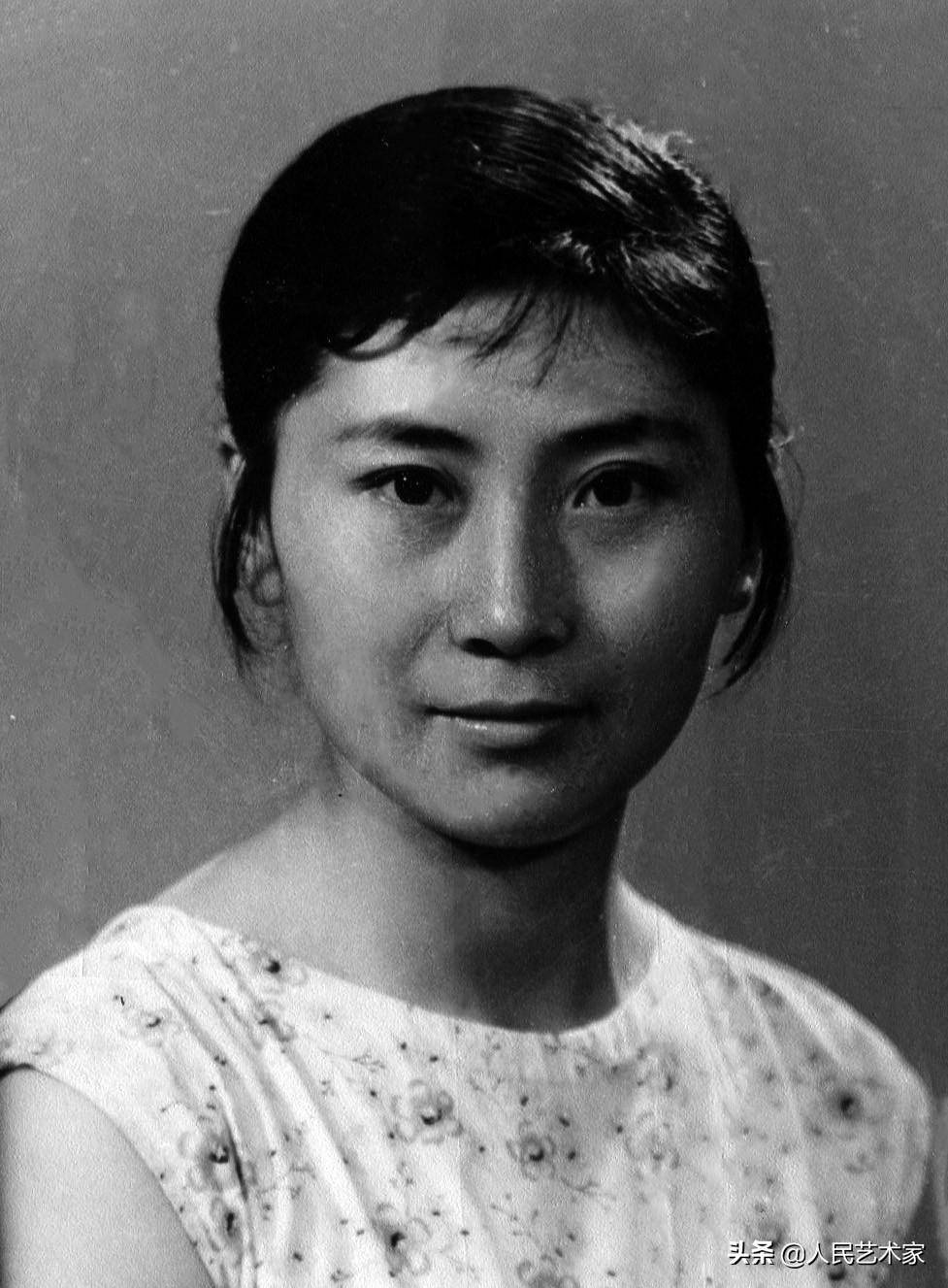 是一位女演员,一名文艺兵,更是一位参与过援老抗美的_袁霞_袁淑_影迷