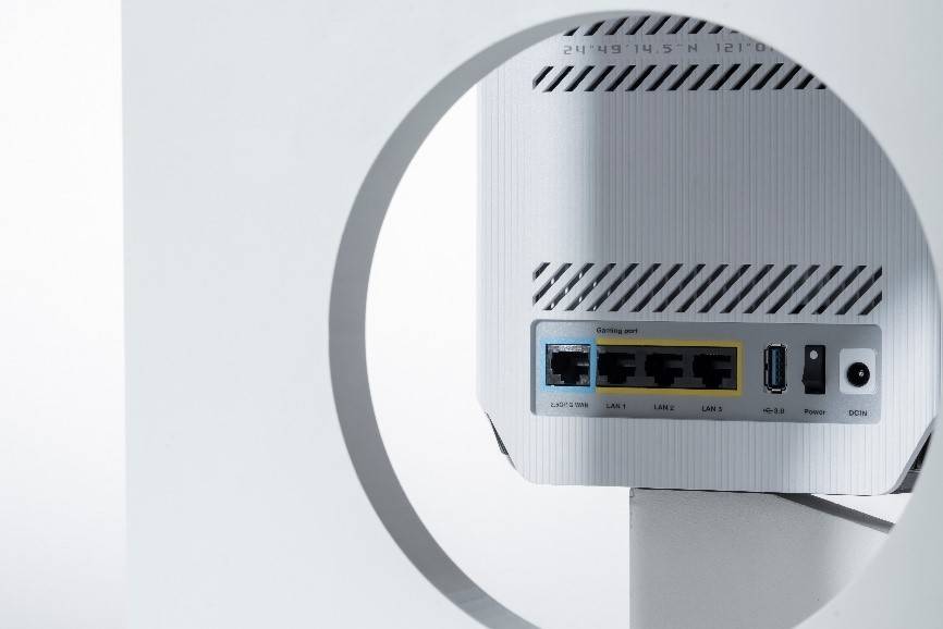 "白里挑一" rog魔方幻月曜白限定版电竞mesh开售_白色_玩家_色调