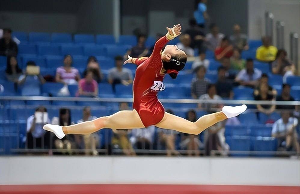 体操冠军商春松:花100万元奖金给弟弟买了房子,一年生活费才2000元