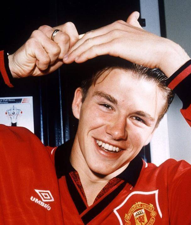 世上没有圆月弯刀,只有一种叫贝克汉姆的少年!_小贝_英格兰_曼联的