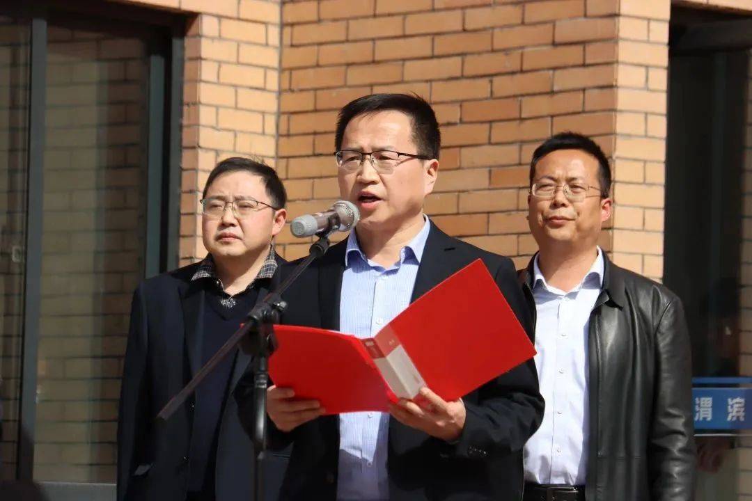 宝鸡渭滨区举办中小学第31届"科技之春"宣传月暨渭滨中学第二届科技节