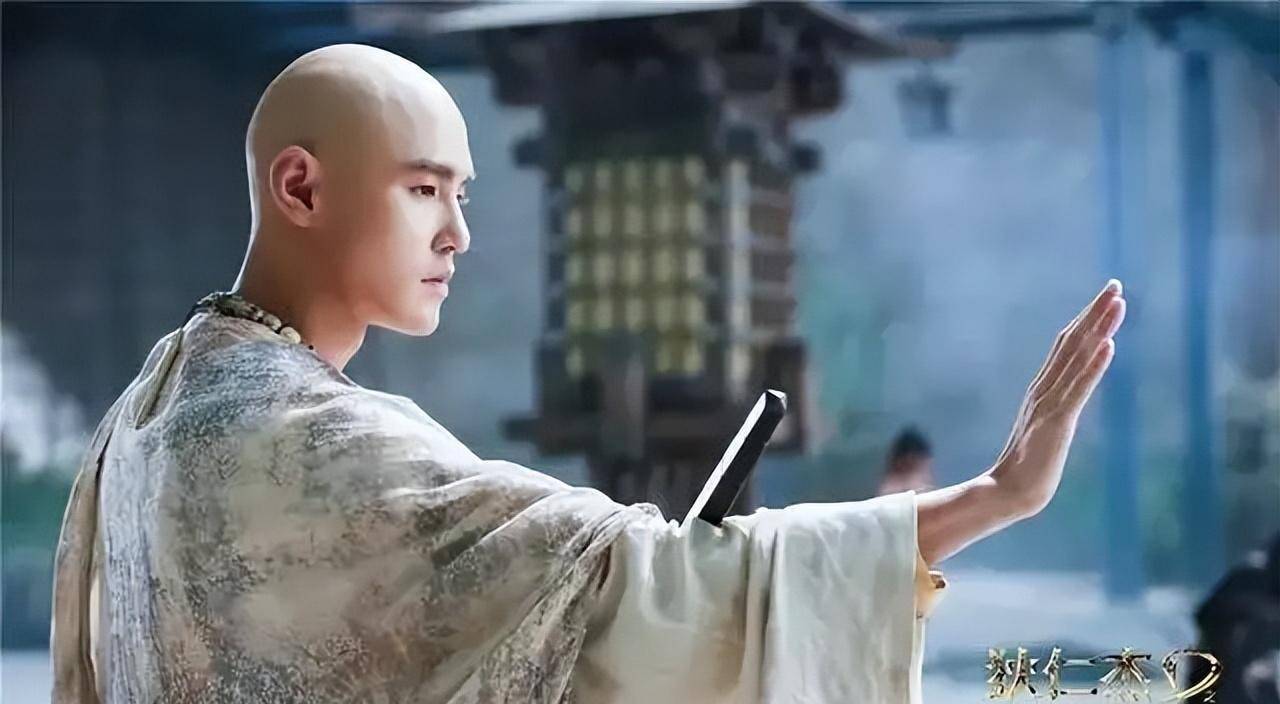 当男星光头时,那些男星的光头造型,谁最好看