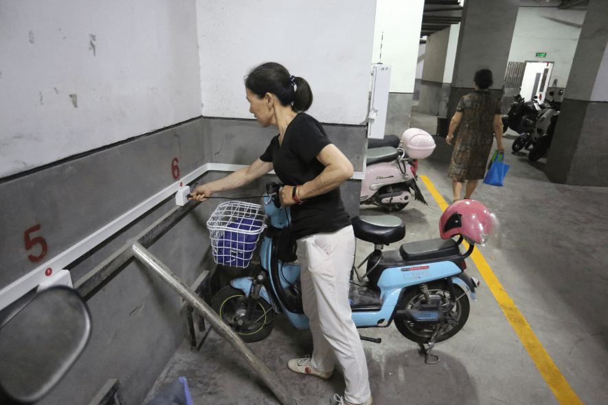 为什么电动车续航大打折扣，电池跑不远？今天总算找到真正原因了_搜狐汽车_搜狐网