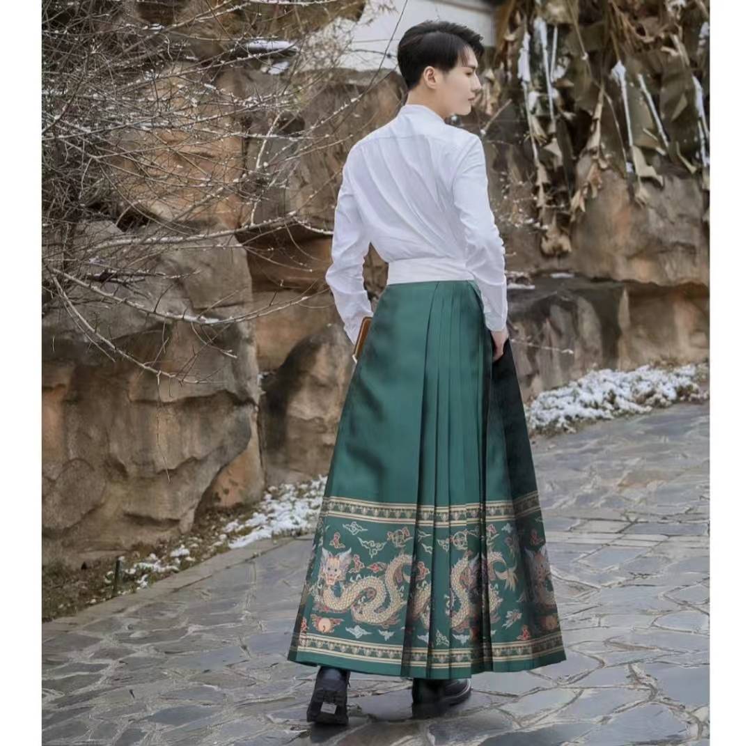 中国男人穿裙子的民族图片