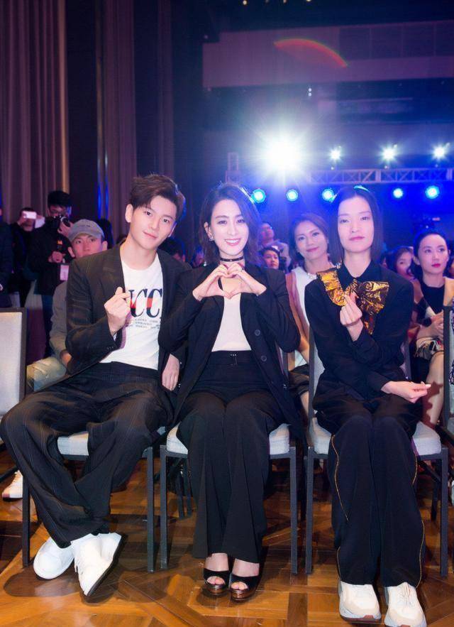 马苏的干练感让人惊叹!