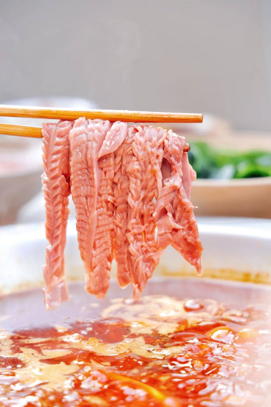 麦穗腰花猪肝肉质非常柔嫩,把控好涮煮时间,片片都是脆嫩嫩的口感,辣