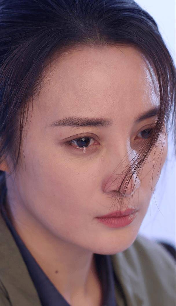 蒋勤勤落泪大片绝美霸屏!