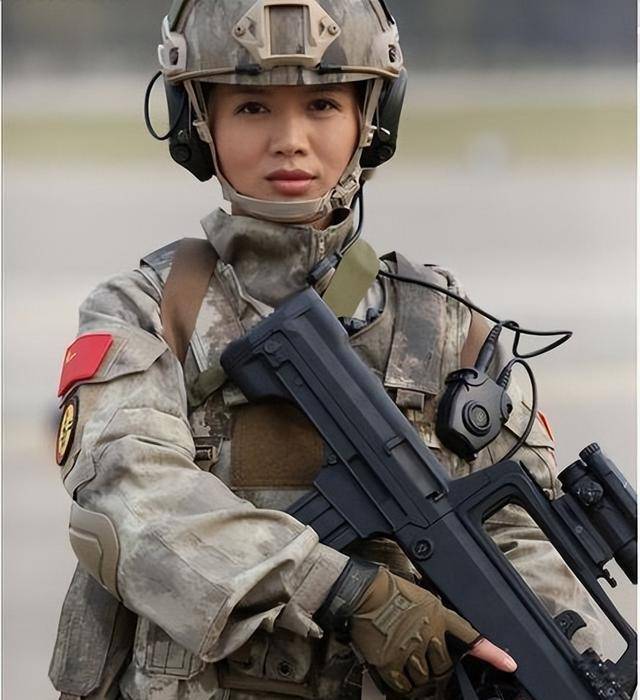 如果說上述的女演員都有過軍旅或是學武的經歷,出演軍人沒有難度,那