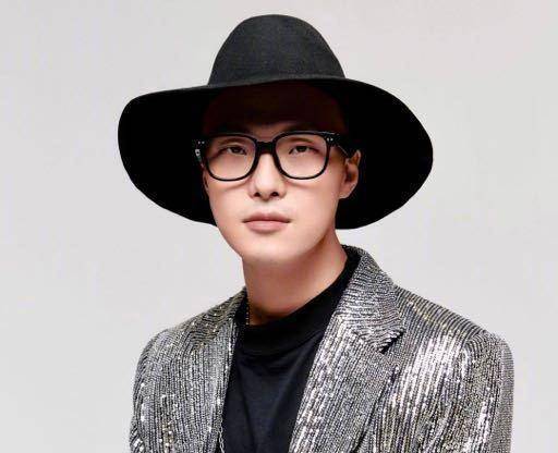 徐峰立连发两条博文,喊话张艺兴工作室说:"我不喜欢vltn和lay是我个人