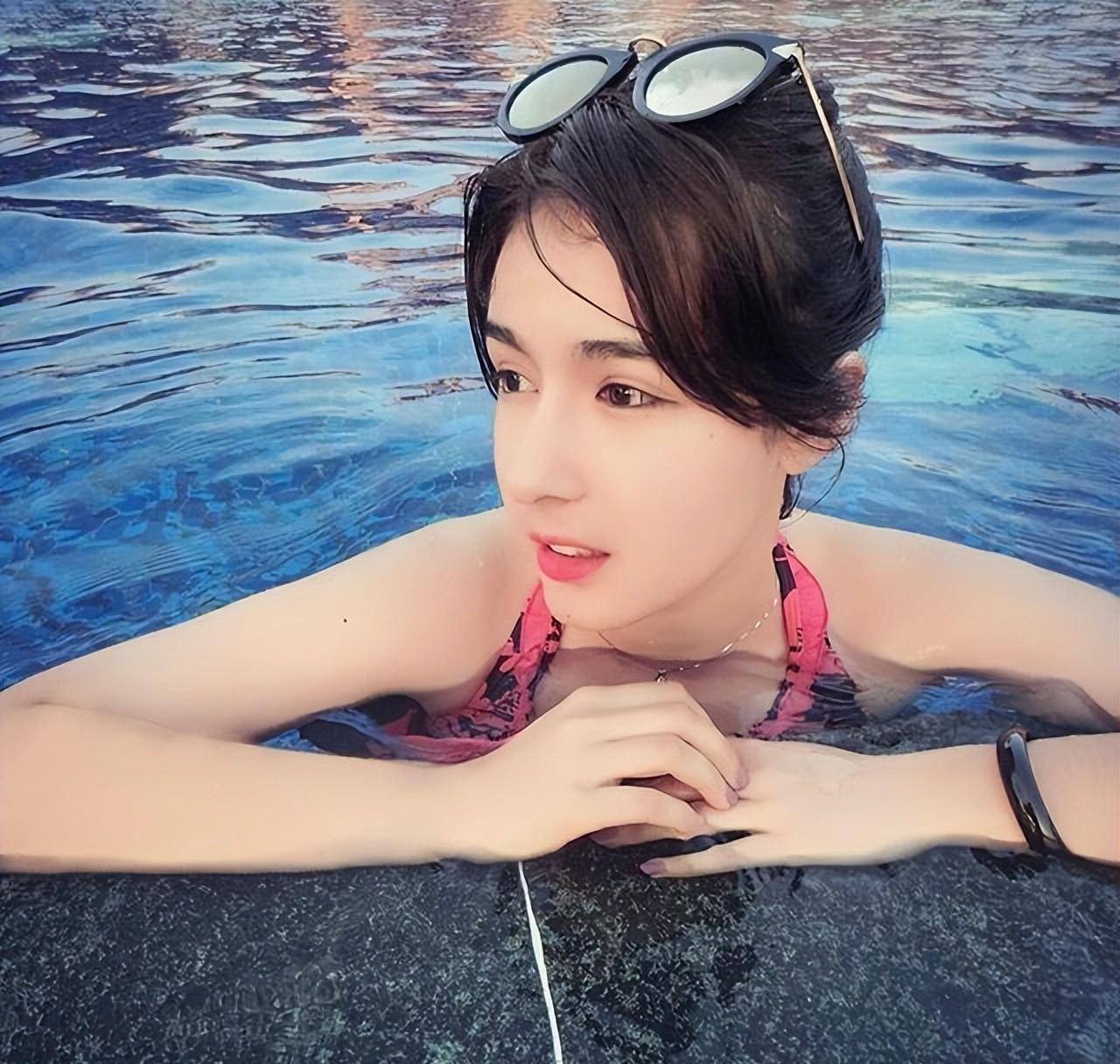 化身为排球女神,颜值比众多女星还美_女——阿迪娜_阿的江_父亲