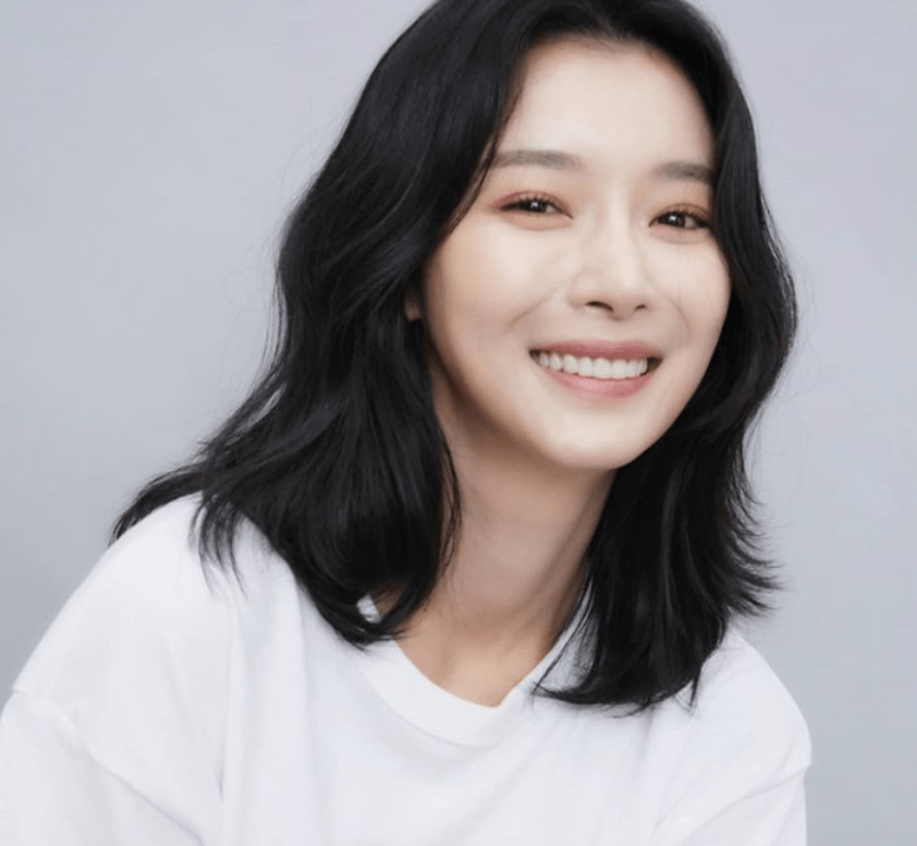 推荐三位名气一般的韩国女星,盘点下她们有哪些为艺术牺牲的作品_电影_李泰_故事