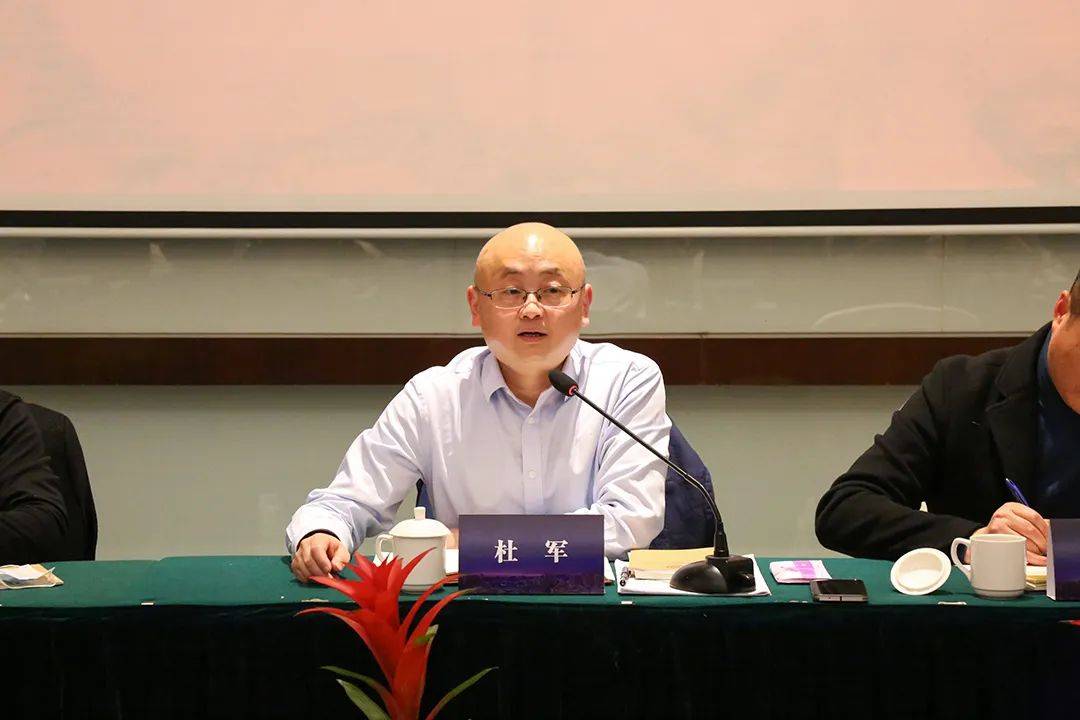 参与本次会议的有李家安,张洪科,何家攀,张伟,冯雪峰,陈庚权,李庚,何