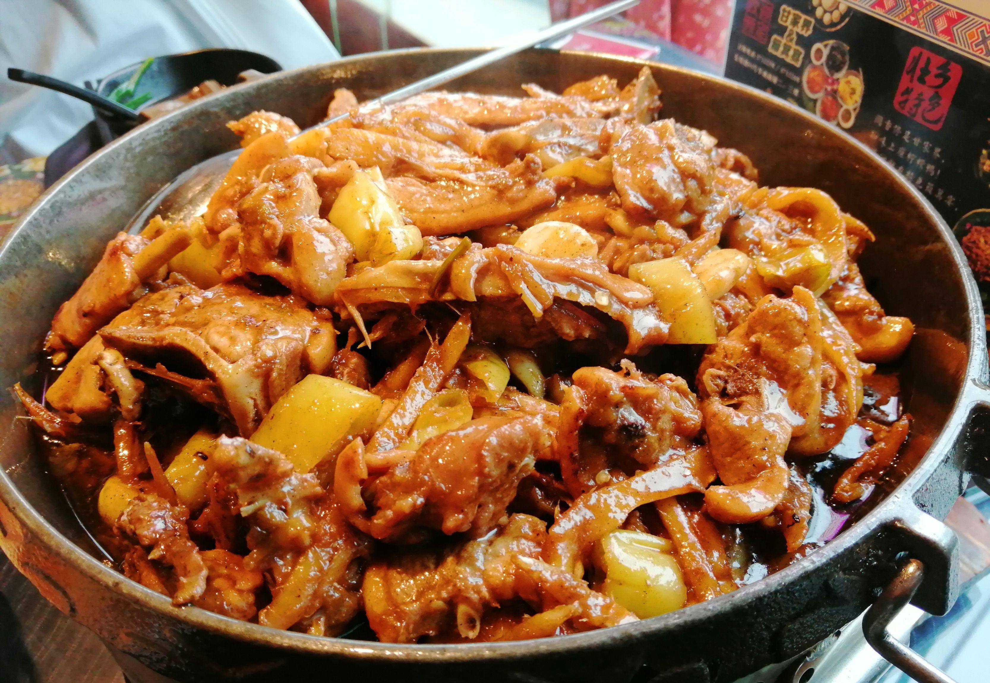 等我缓过来之后,我会想起老友粉,对了,还有柠檬鸭,应该叫高峰柠檬鸭吧