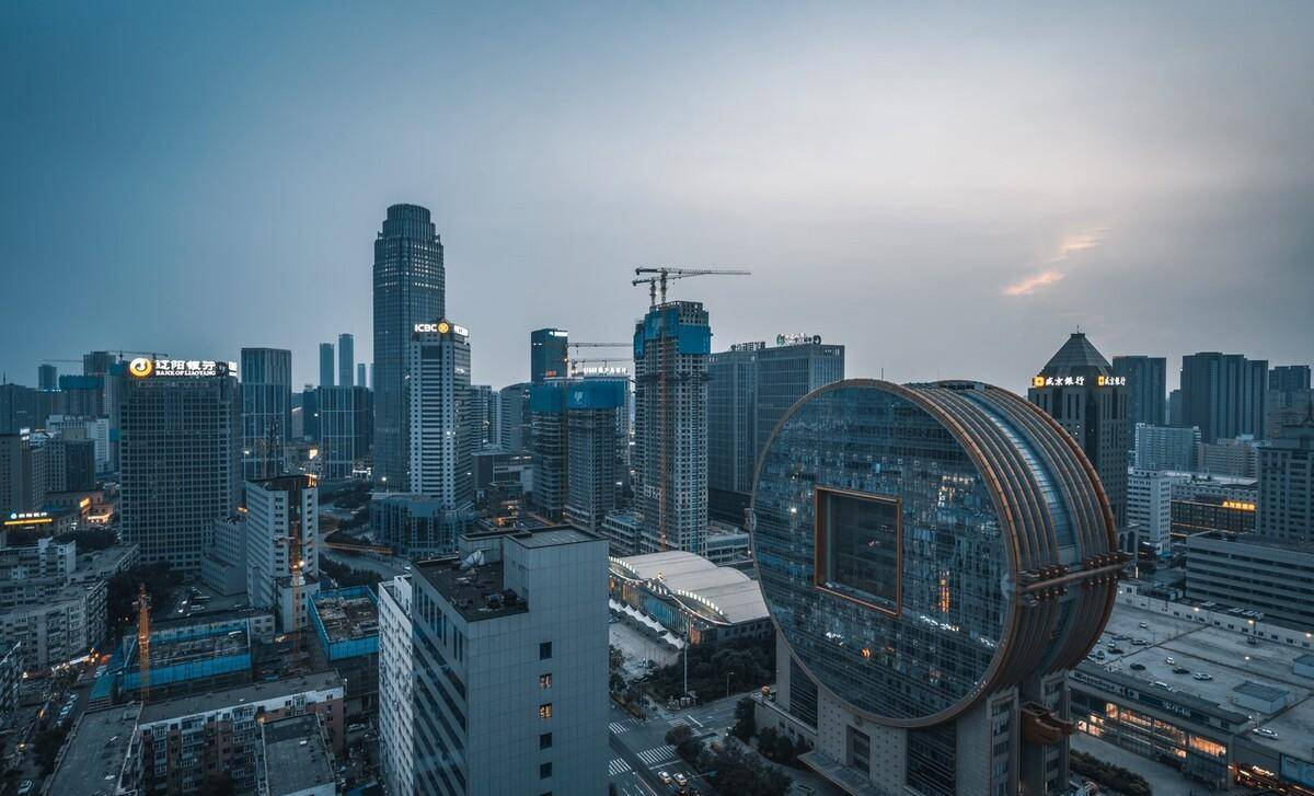 沈阳市中心城区内的一个行政区,拥有着丰富的历史文化和自然资源_沈河