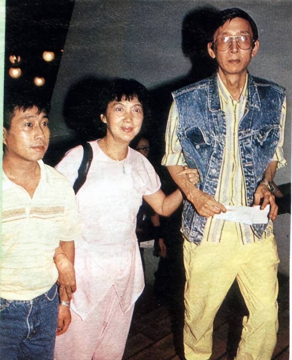 她是林家栋干妈,香港演艺圈的前辈,命运坎坷却一生为戏痴狂_夏萍_儿女