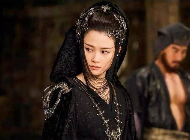 李宇春最女人的一个造型,连梁朝伟都被迷住夸赞她:美若天仙_电影_胡巴