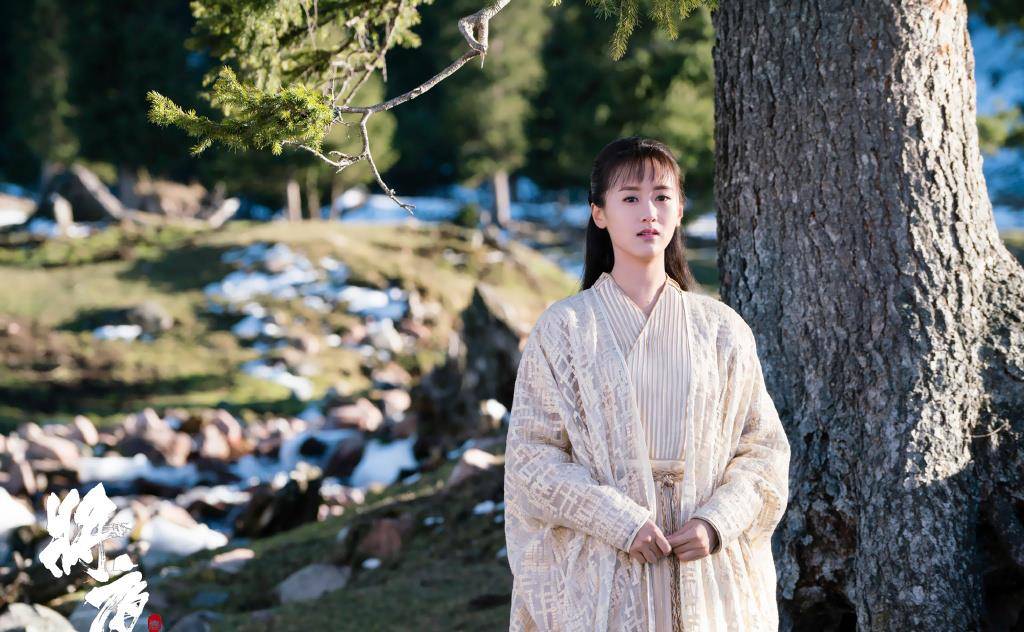 当初她因搭档张艺兴意外走红,如今凭借热剧《将夜》圈粉无数_袁冰妍