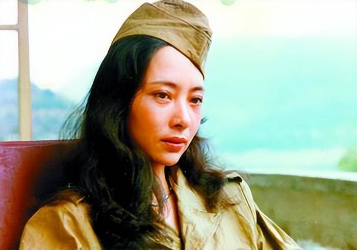 《乌龙山剿匪记》36年演员现状,钻山豹单身至今,四丫头因戏分手_申军