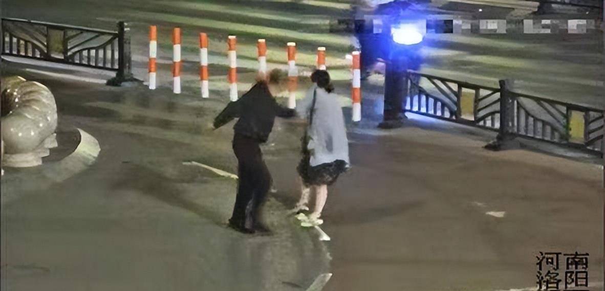 夫妻深夜街头争吵,丈夫:50万啊,你一眼不眨就转给网友_男人_事情_女方