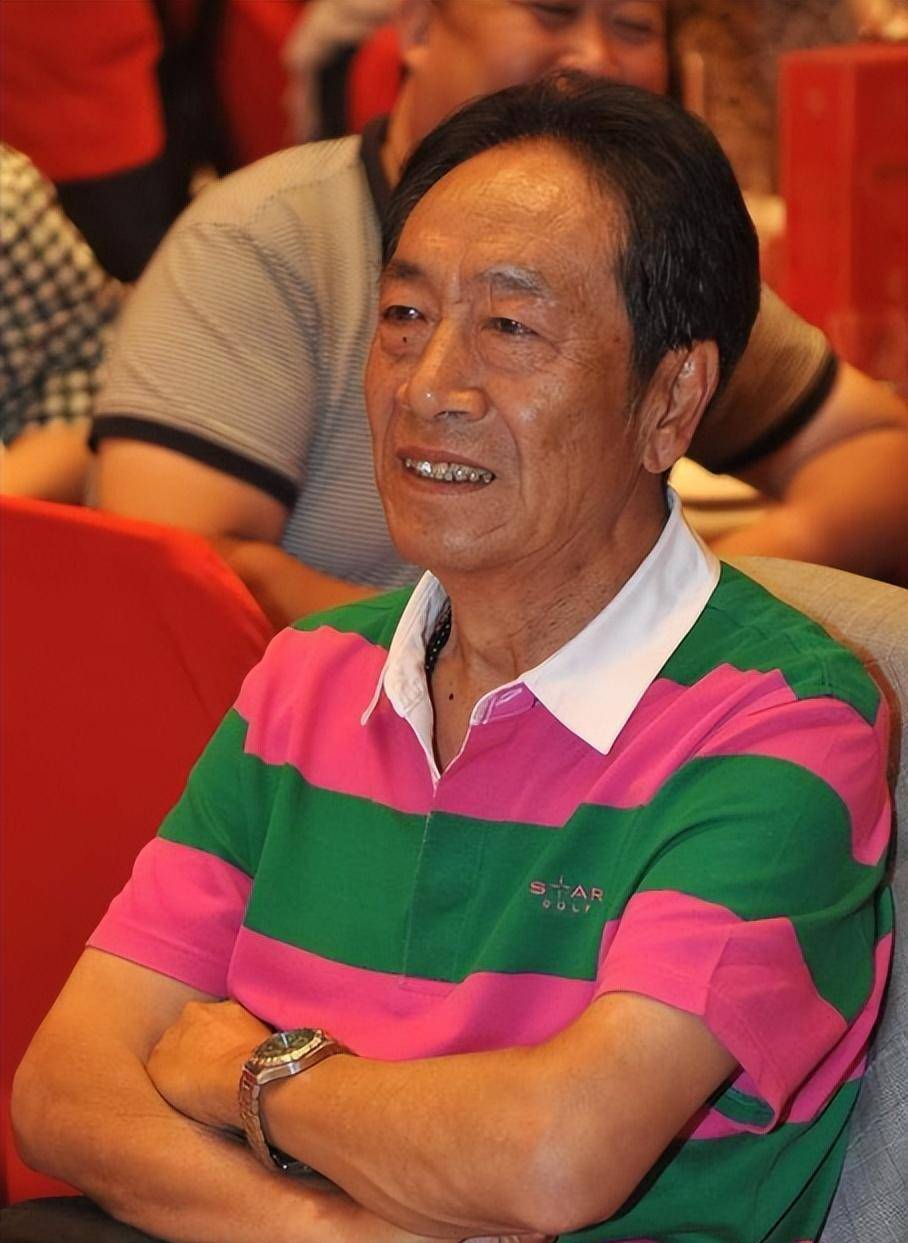 王奎荣:和小娇妻相差37岁的感情,曾遭岳母反对,用行动让她放心_父母