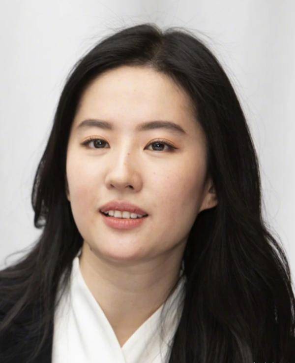 刘亦菲近照曝光,仙女滤镜依旧存在,发福只是一时_身材_照片_管理