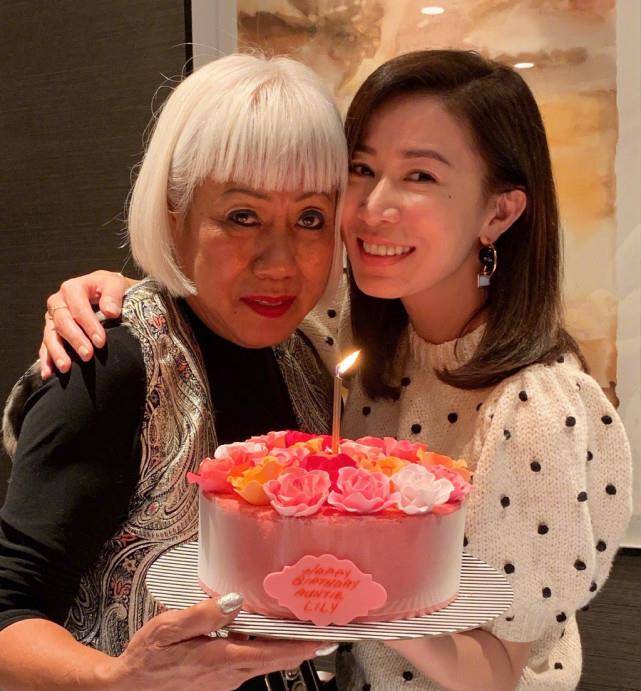 吴俊祥曾与tvb女星姜美仪结婚,可惜两人并没有